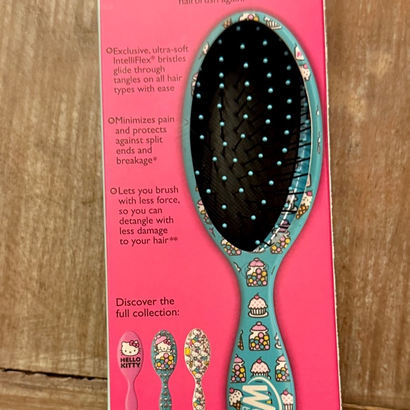 Limited Edition Hello Kitty Wet Brush - Picture 3 of 3